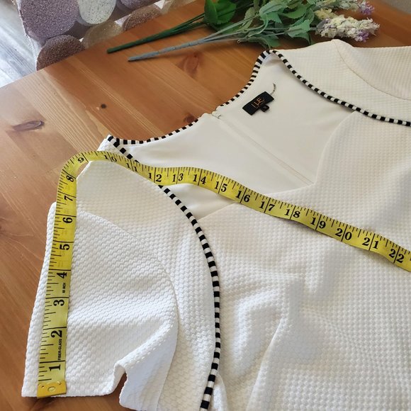 ILE NEW YORK Dress white heart neck - Picture 7 of 13